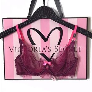Victoria’s Secret • Very Sexy Unlined Bra 32D